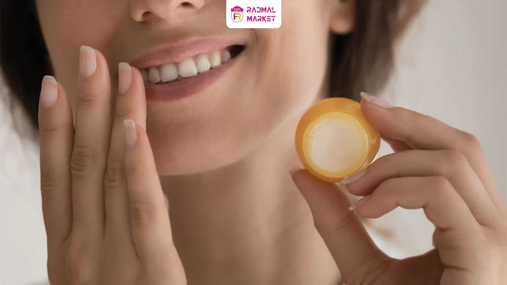 برای درمان خشکی لب چه راه کارهای خانگی وجود دارد؟